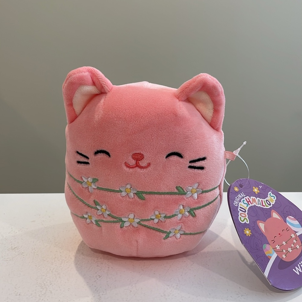 NWT 5” Wilka the Pink Cat with Flower Garland Easter Squishmallow